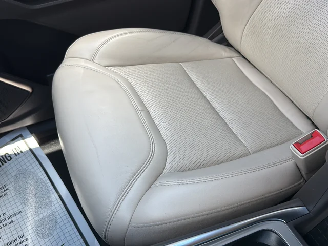 Used 2022 White Ford Platinum image 28