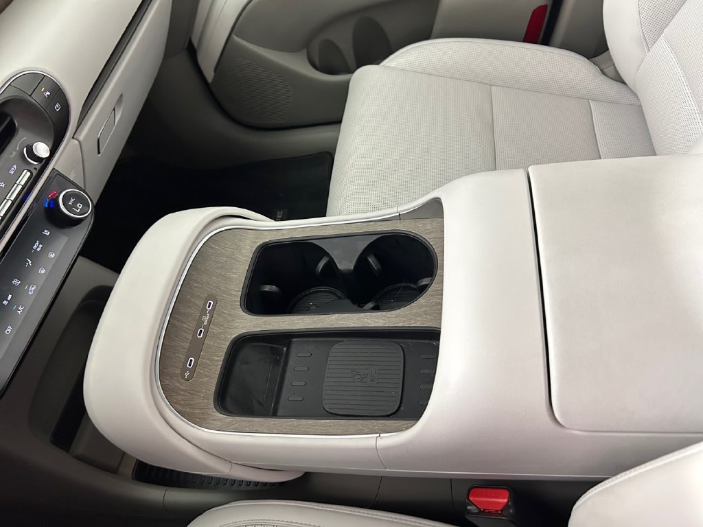 Used 2026 Silver Hyundai SEL Convenience image 22