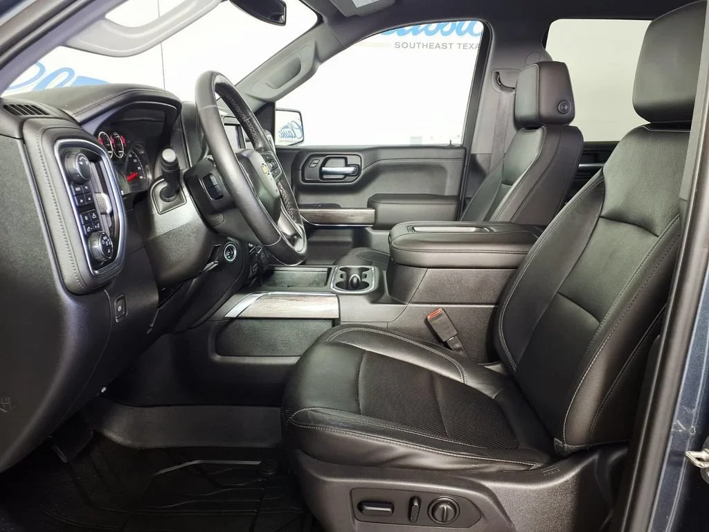 Used 2019 SHADOW GRAY METALLIC Chevrolet LTZ image 8