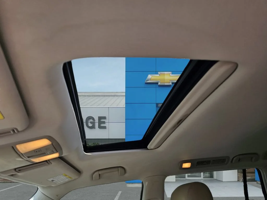 Used 2018 Gun Metallic Nissan SL image 53