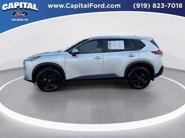 Used 2022 Silver Nissan SV image 5