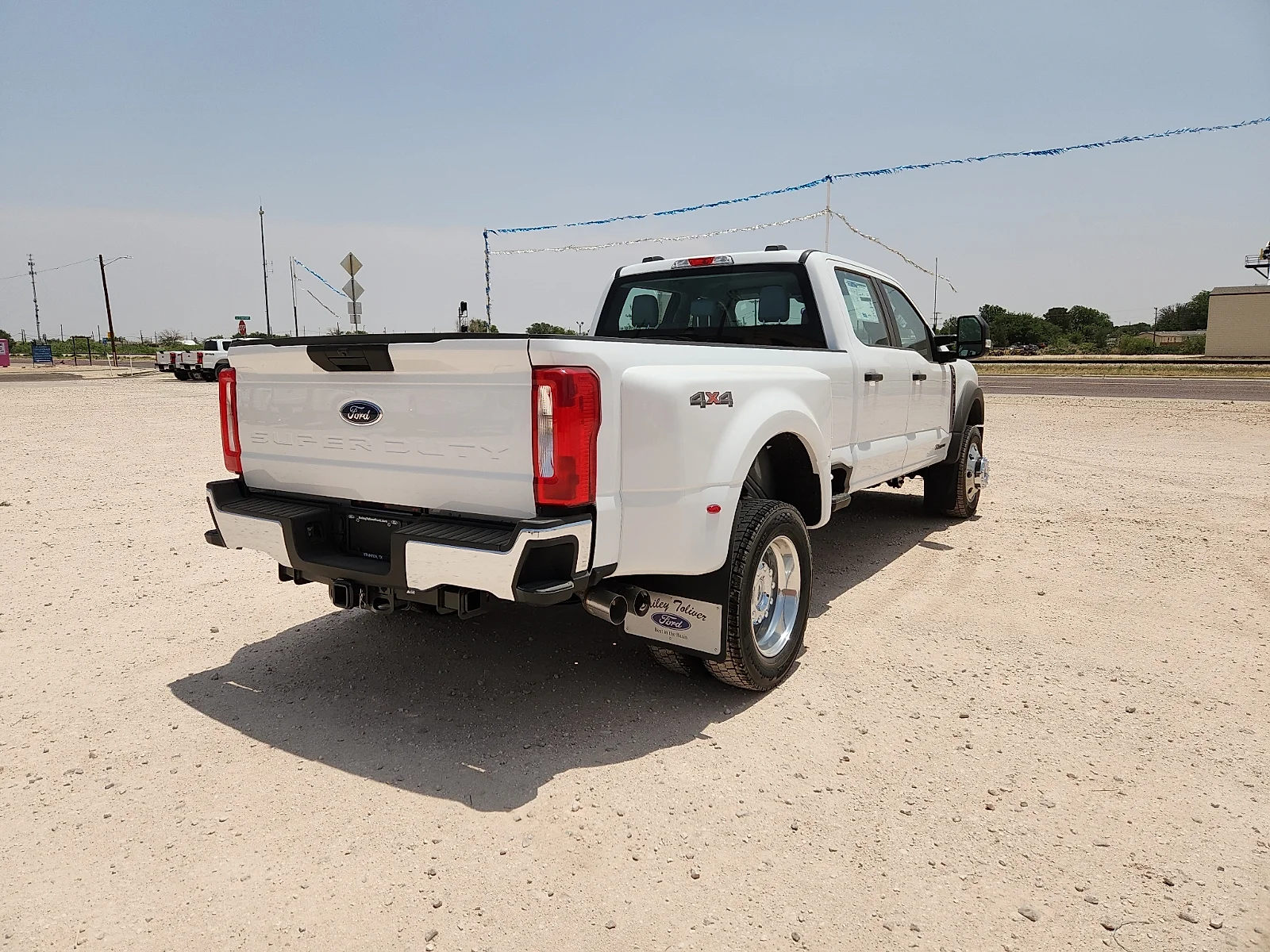 New 2026 Oxford White Ford F-450® XL image 7