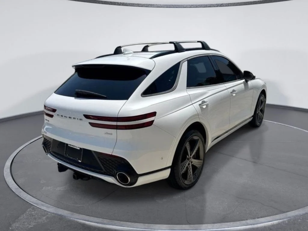 Used 2023 White Genesis 2.5T image 7