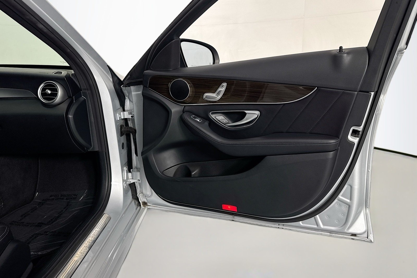 Used 2018 Iridium Silver Metallic Mercedes-Benz C 300 image 24