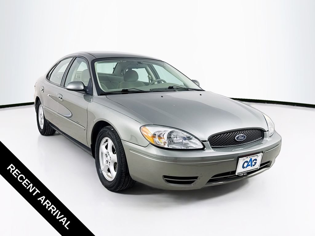 2004 Ford Taurus SES's photo