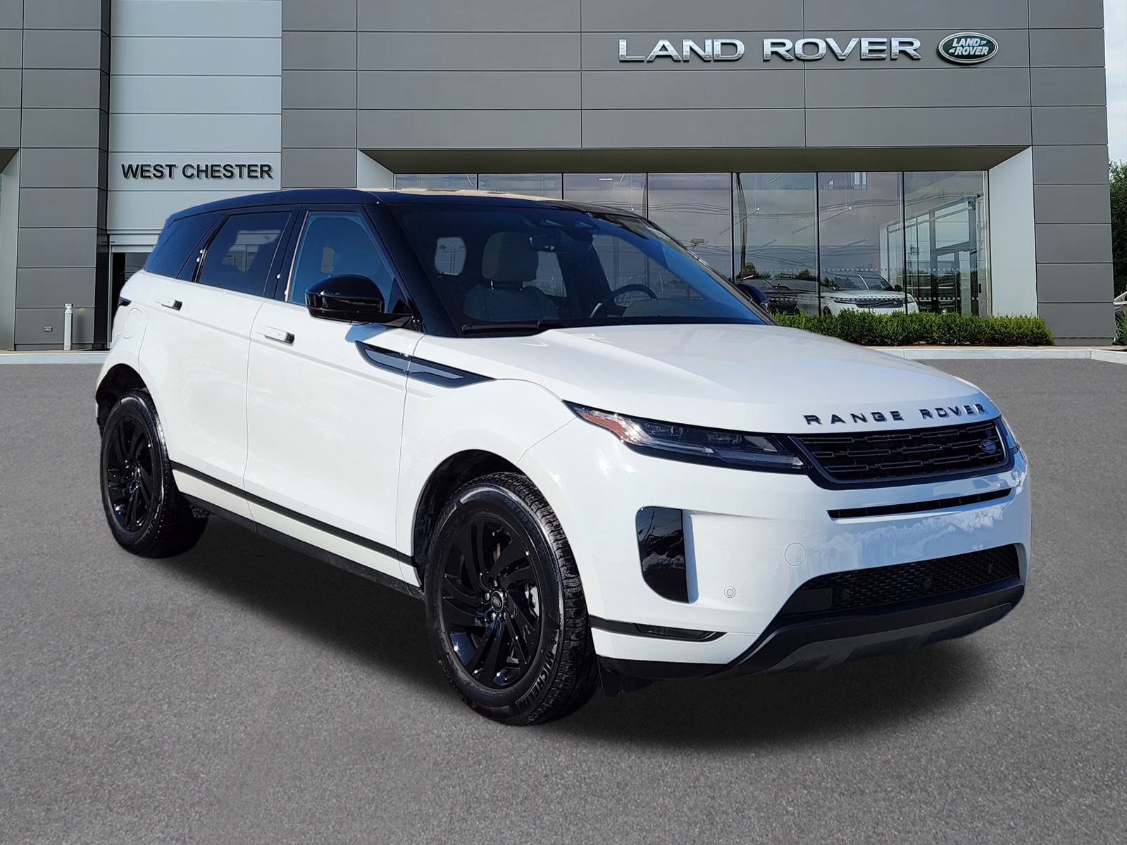 Certified Used 2026 Fuji White Land Rover S image 2
