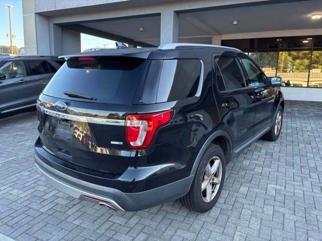 Used 2016 Black Ford XLT image 4
