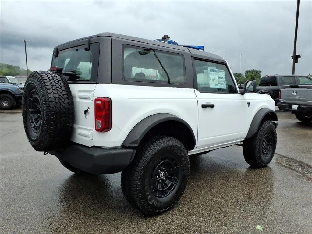 New 2026 Oxford White Ford Base image 8