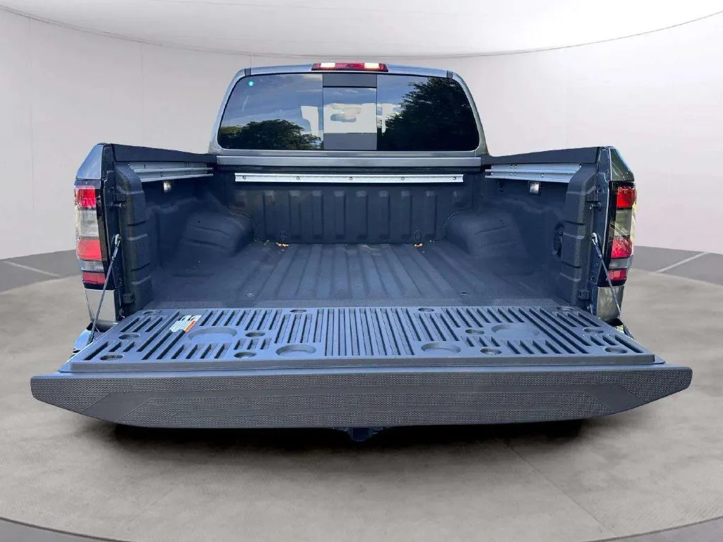 New 2027 Gun Metallic Nissan Crew Cab SV image 15