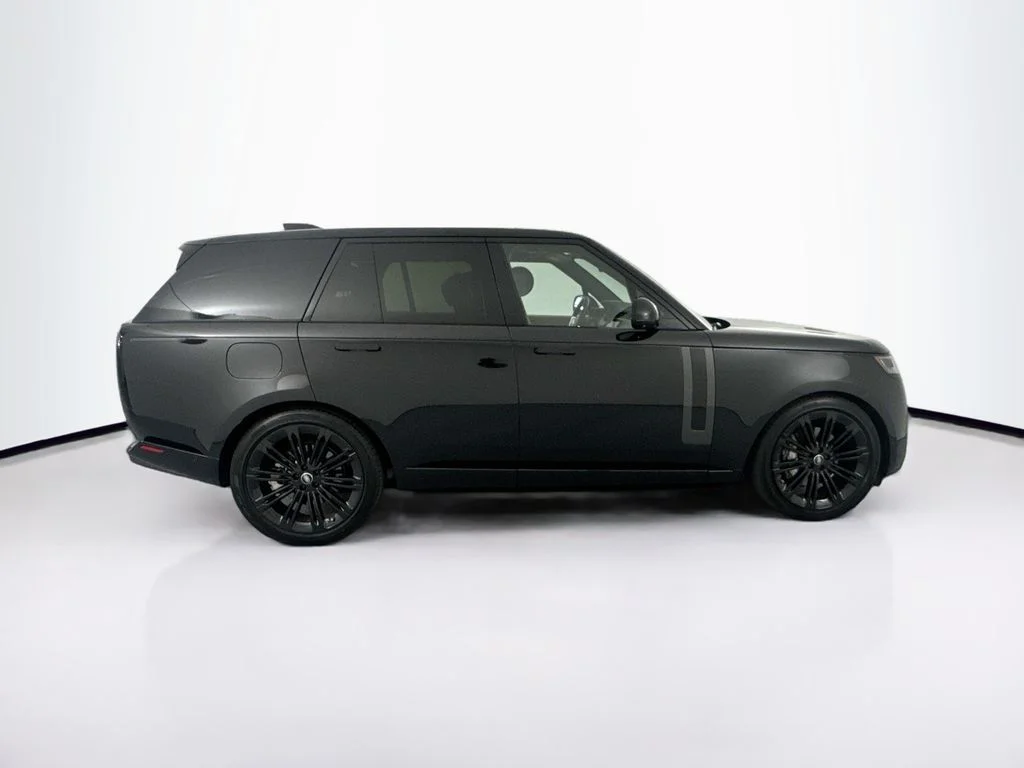 Certified Used 2025 Black Land Rover SE image 4