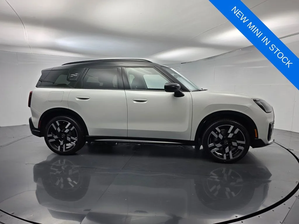 New 2027 White MINI Iconic image 3
