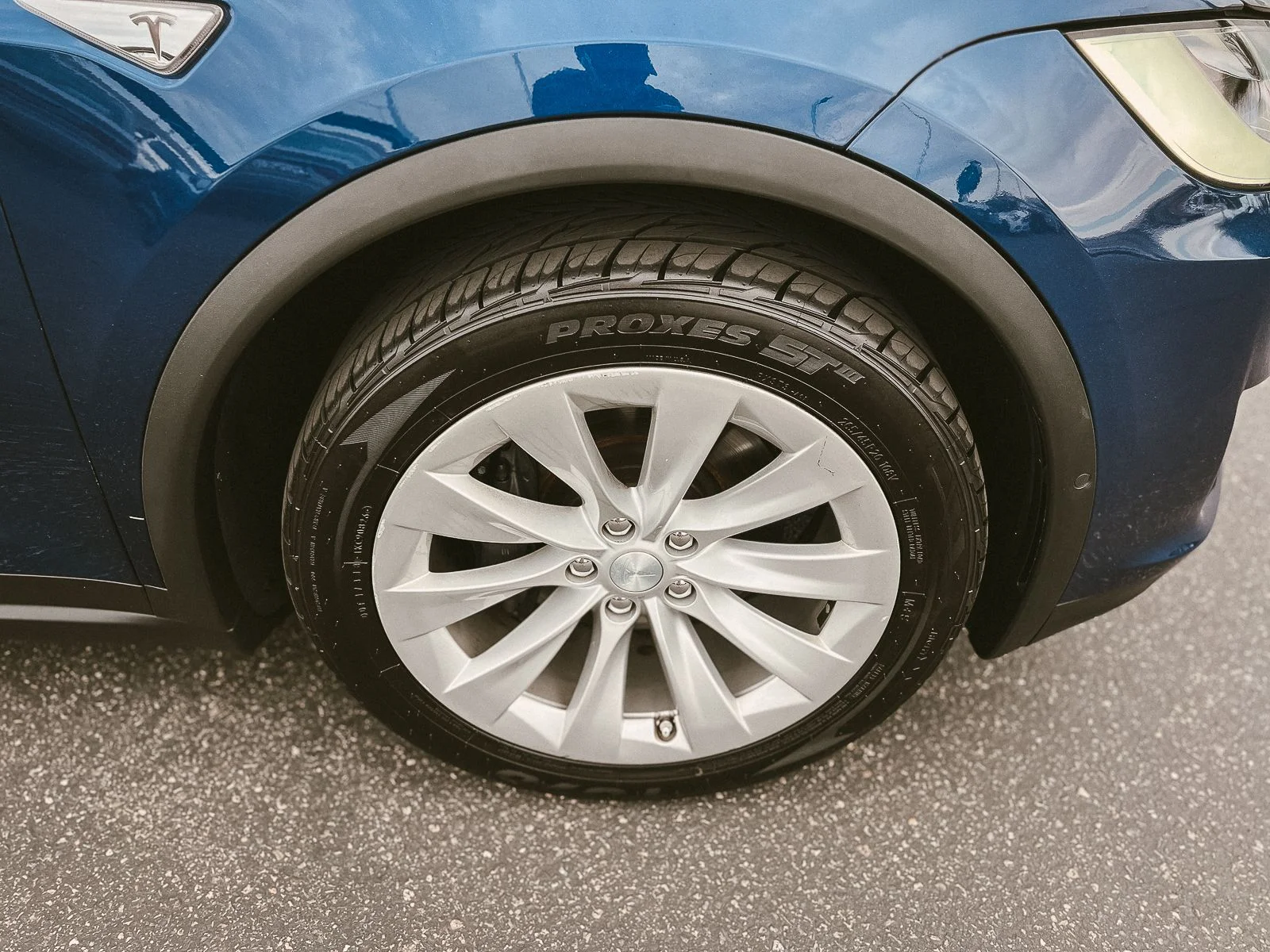 2016 Tesla Model X - Photo 9
