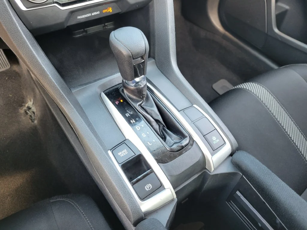 Used 2016 Lunar Silver Metallic Honda LX image 28