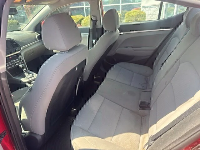 Used 2020 Red Hyundai SE image 18