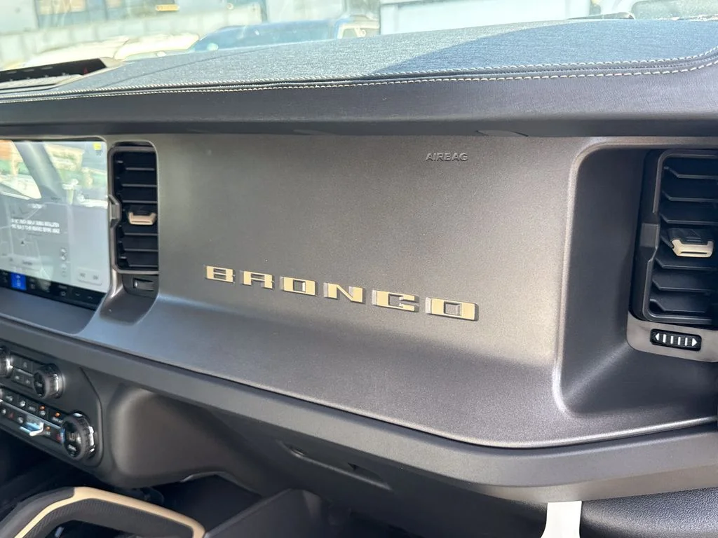 New 2025 Gray Ford Badlands image 28