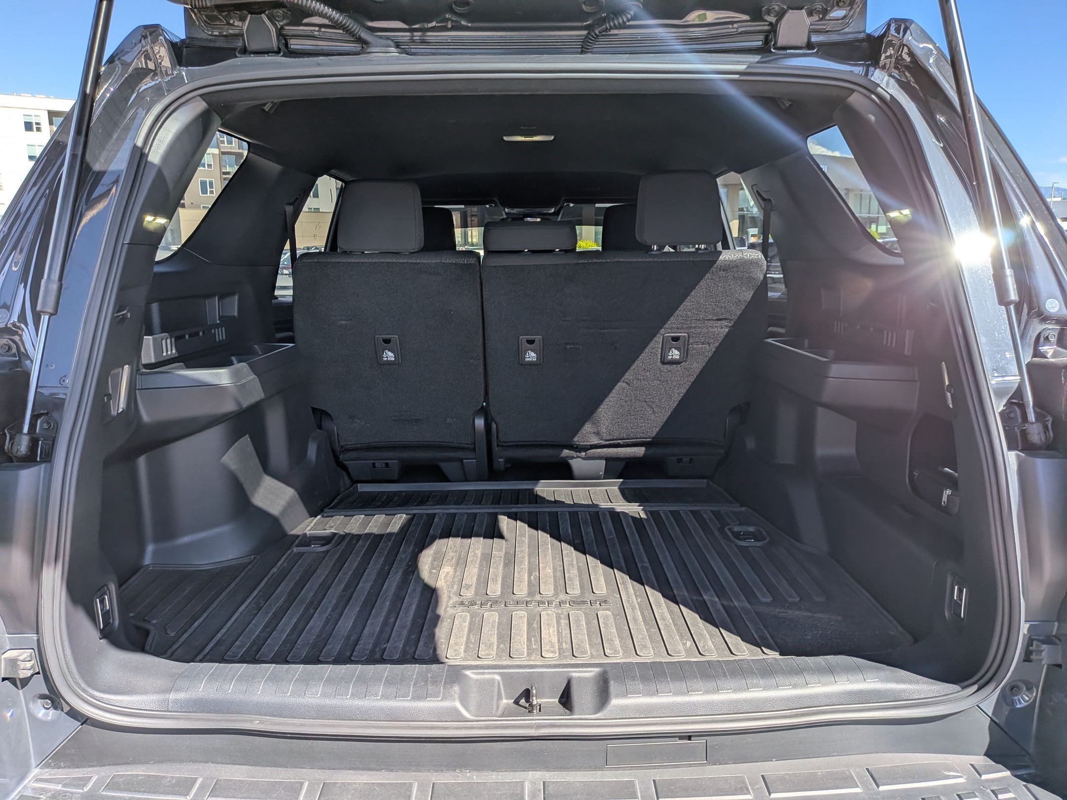 Used 2025 Underground Toyota SR5 image 27