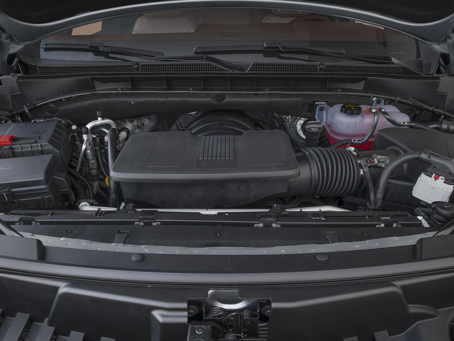 New 2026 Grey GMC 4WD 4dr Elevation image 8