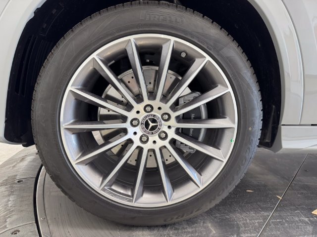 New 2026 MANUFAKTUR Alpine Grey Mercedes-Benz GLE 450 image 11