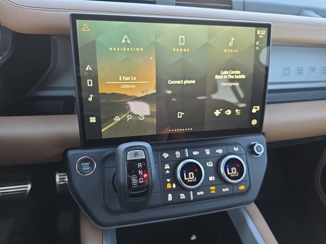 2026 Land Rover Defender V8 - Photo 15