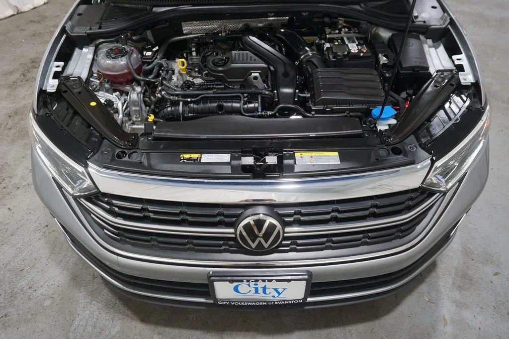 Certified Used 2023 Silver Volkswagen 1.5T SEL image 30