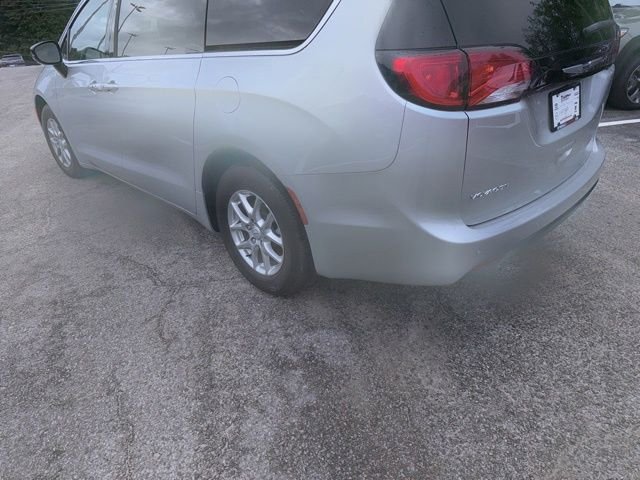 2026 Chrysler Voyager LX - Photo 8