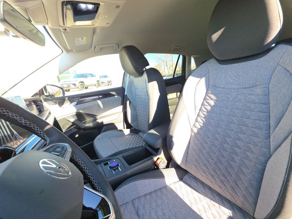 New 2026 Platinum Gray Metallic Volkswagen 2.0T S image 11