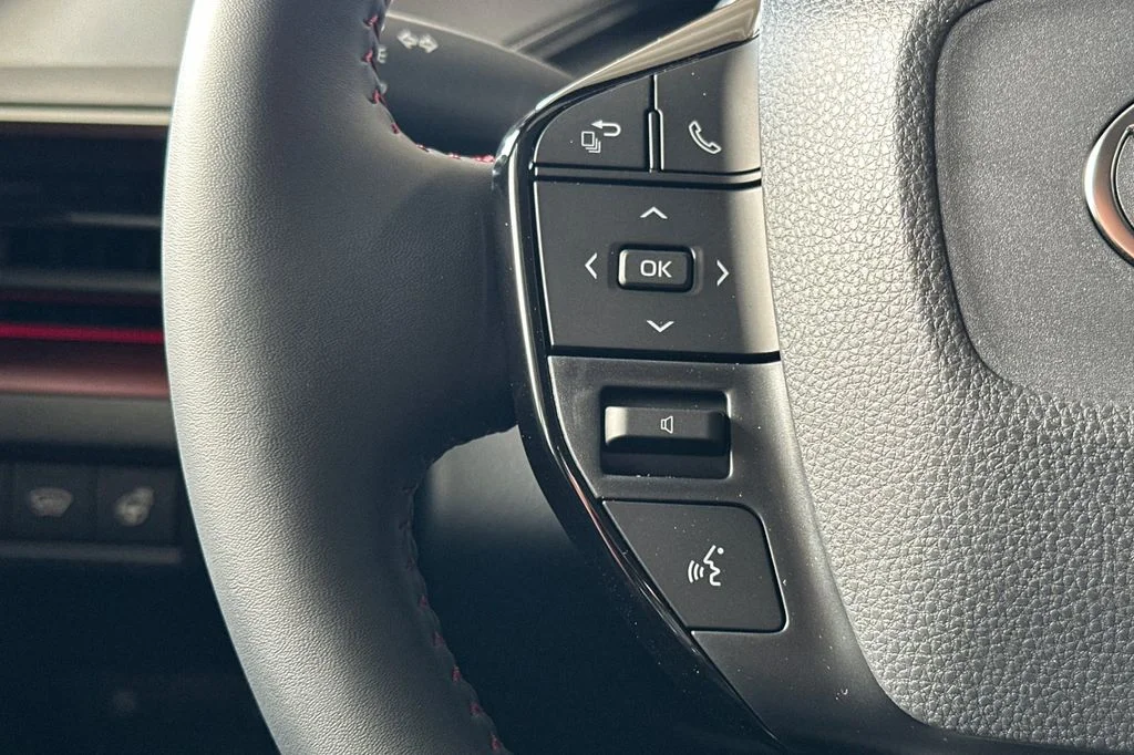 New 2027 Wind Chill Pearl <sup>1</sup> Toyota  XSE image 26