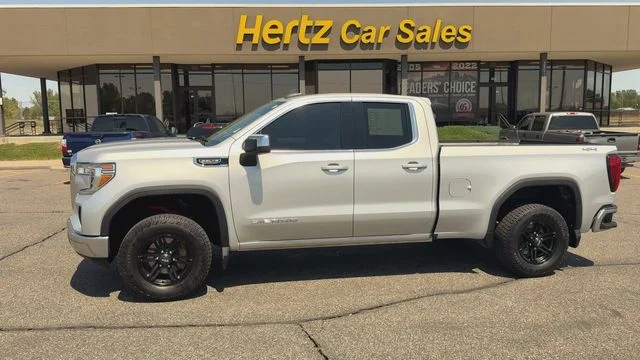 Used 2020 Silver GMC SLE image 5