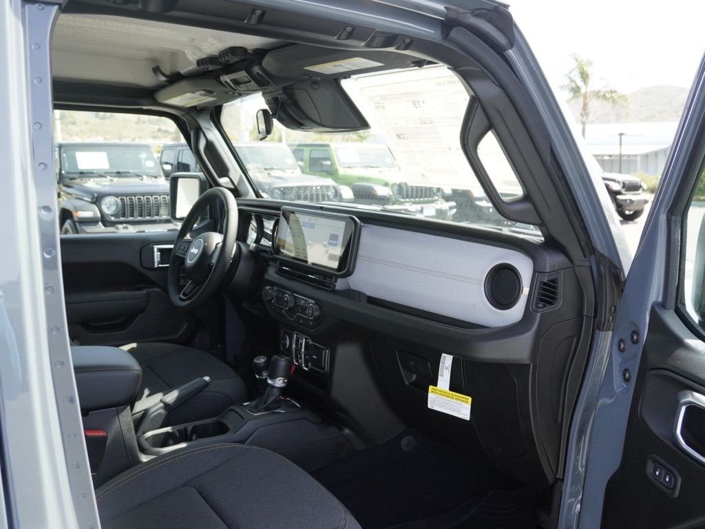 New 2026 Anvil Clear-Coat Exterior Paint Jeep Sport S Dark Sky Appearance image 22