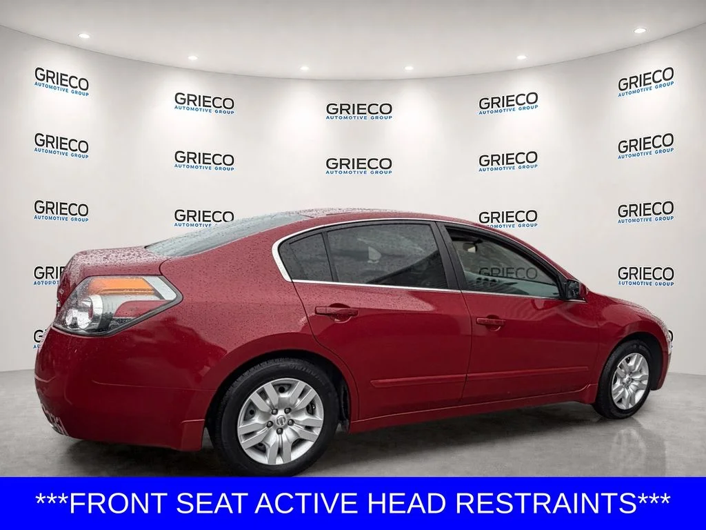 Used 2009 Red Nissan 2.5 S image 7