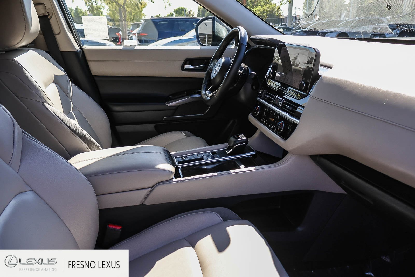 Used 2023 Gray Nissan SL image 12