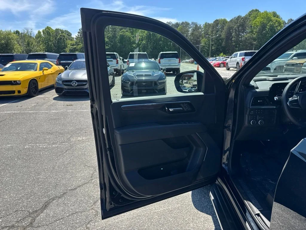 Used 2025 Black Chevrolet LT image 28