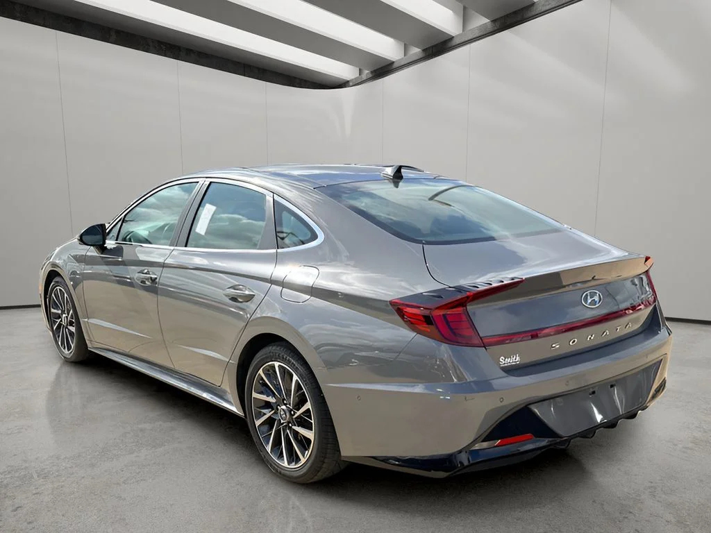 Used 2022 Hampton Gray Hyundai Limited image 3