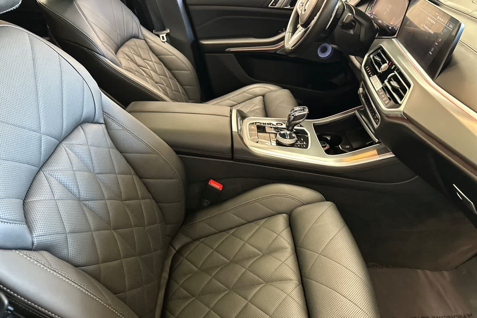 Used 2023 Ametrin Metallic BMW M50i image 16