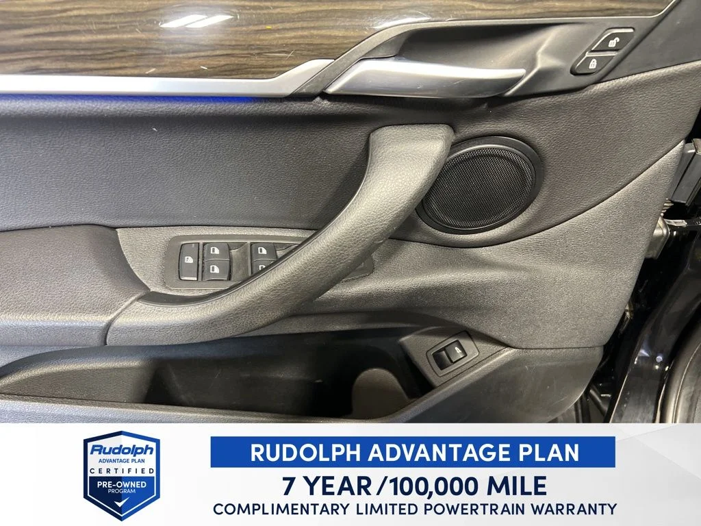 Used 2022 Black BMW xDrive28i image 11