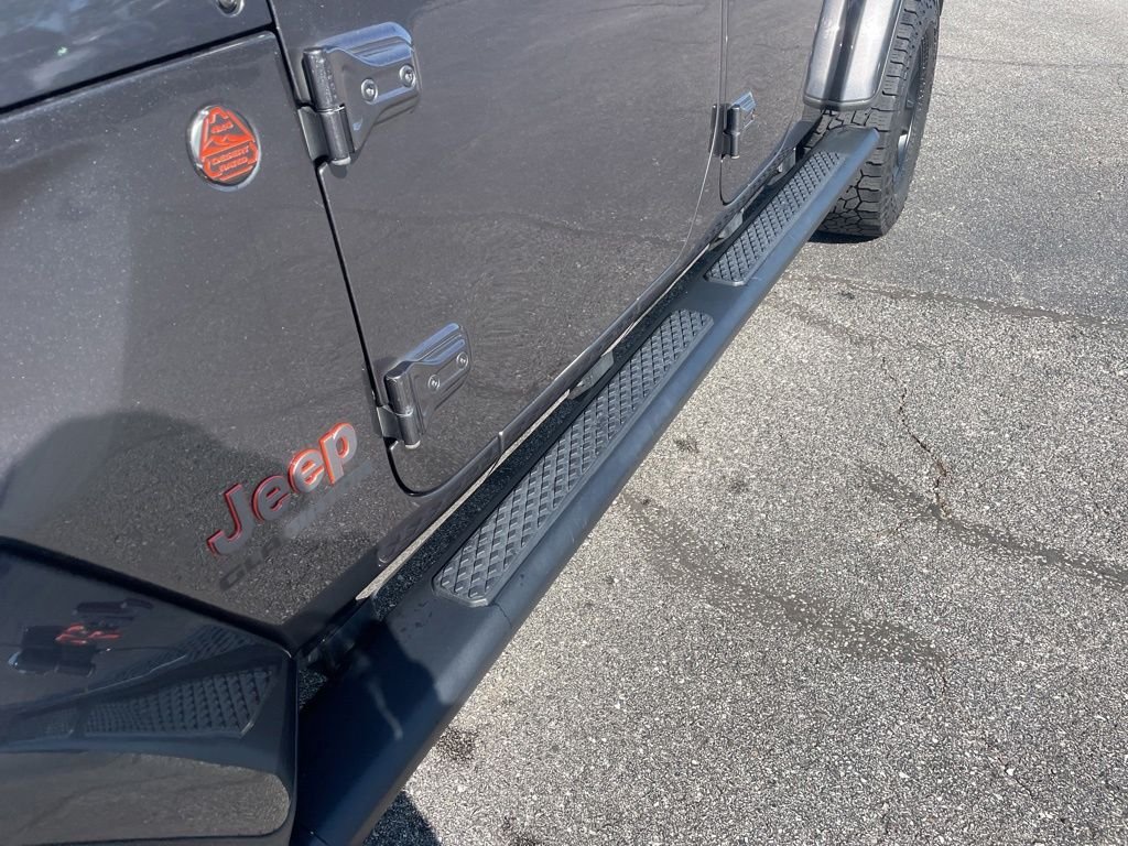 Used 2021 Gray Jeep Mojave image 8