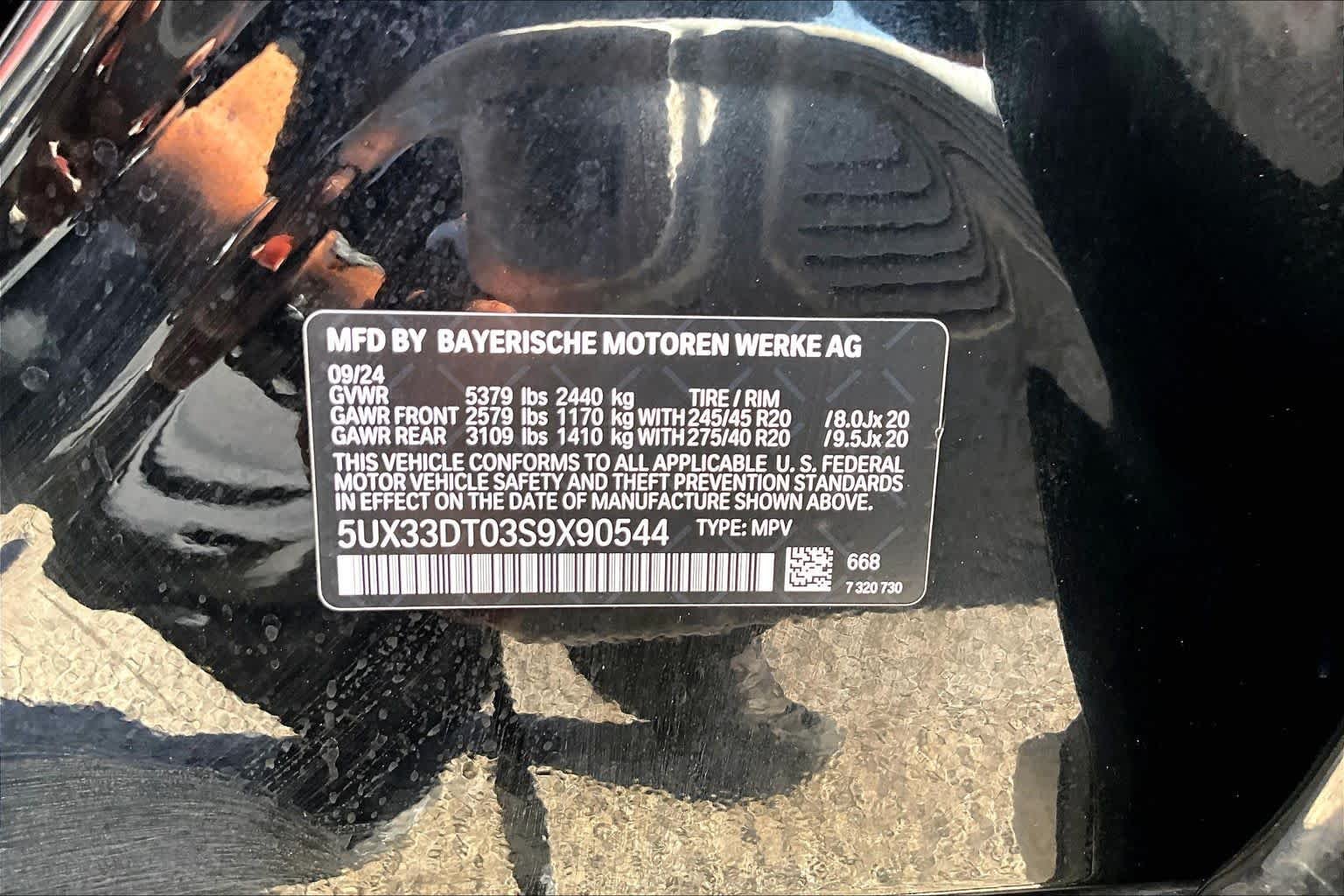 Used 2025 Jet Black BMW xDrive30i image 33