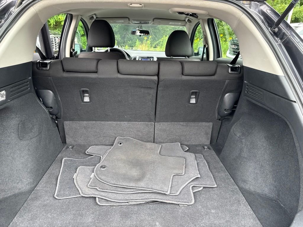 Used 2017 Purple Honda LX image 14