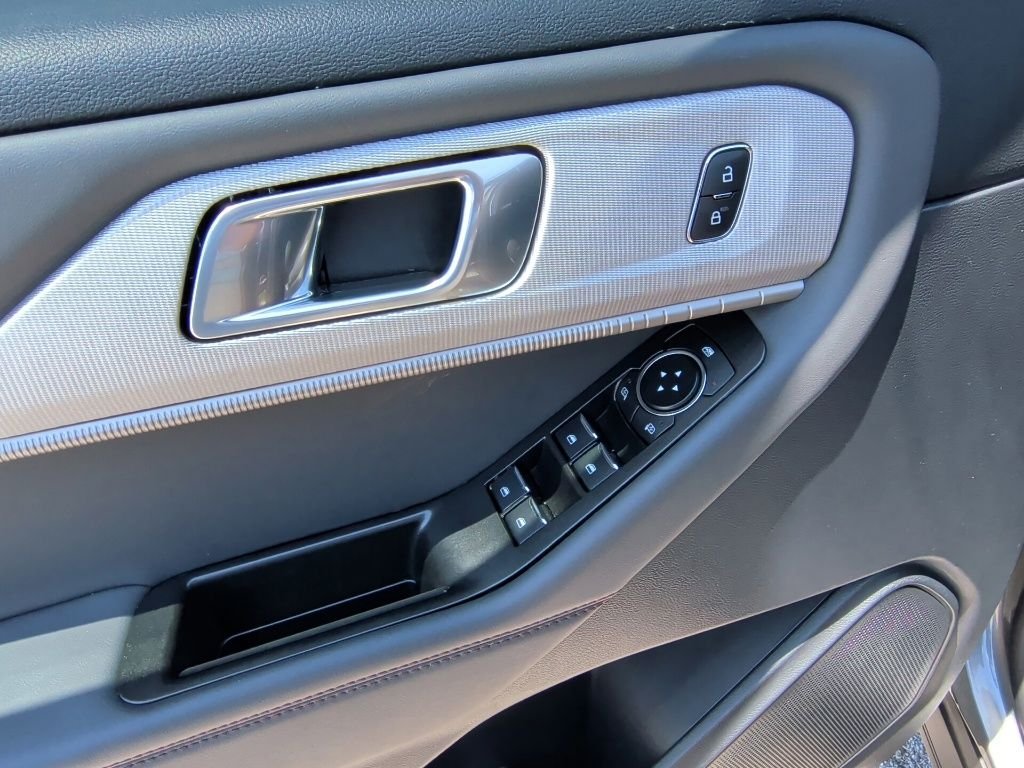 New 2026 Carbonized Gray Metallic Ford Active image 11