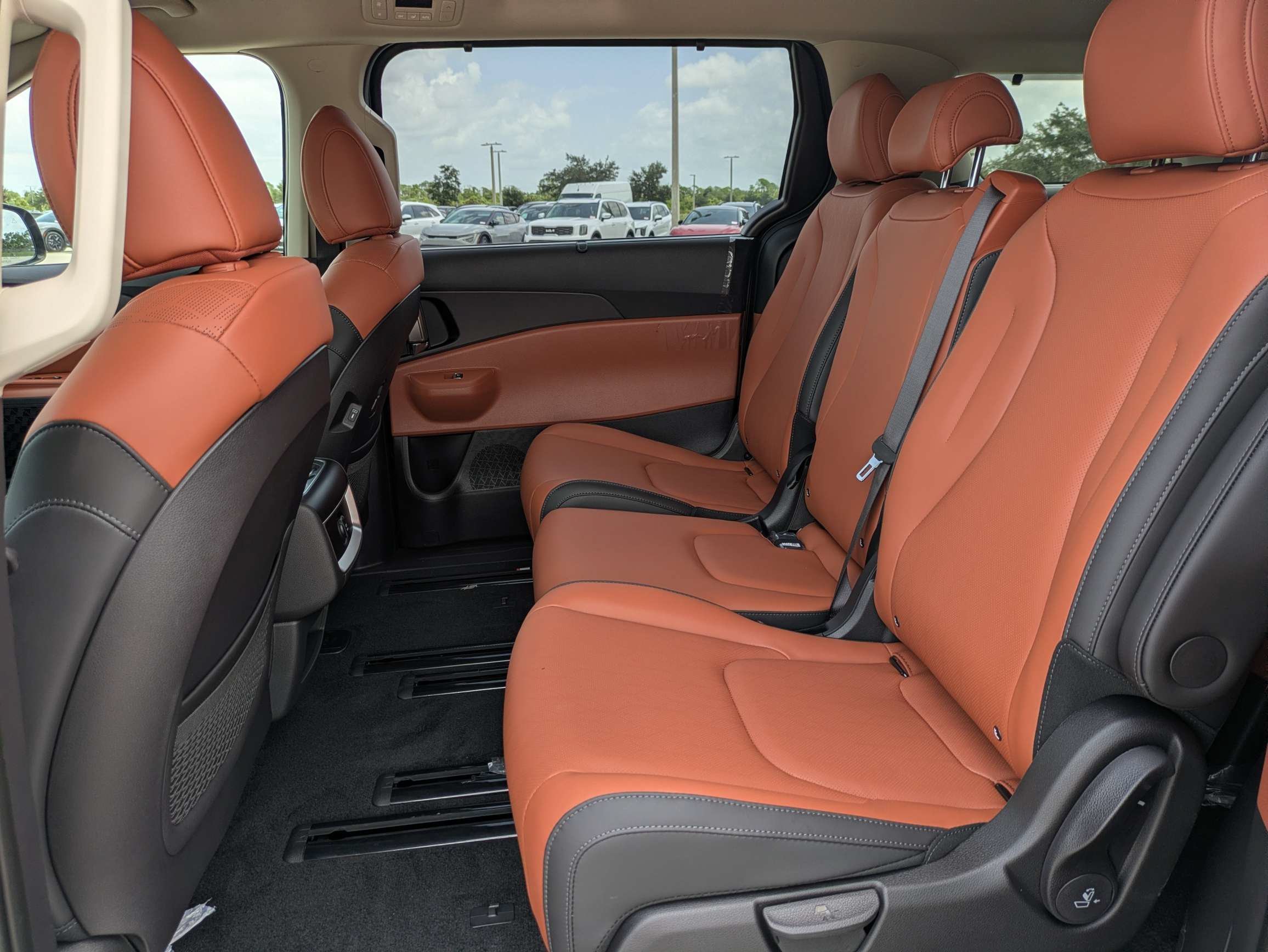 New 2026 Aurora Black Pearl Kia EX image 16