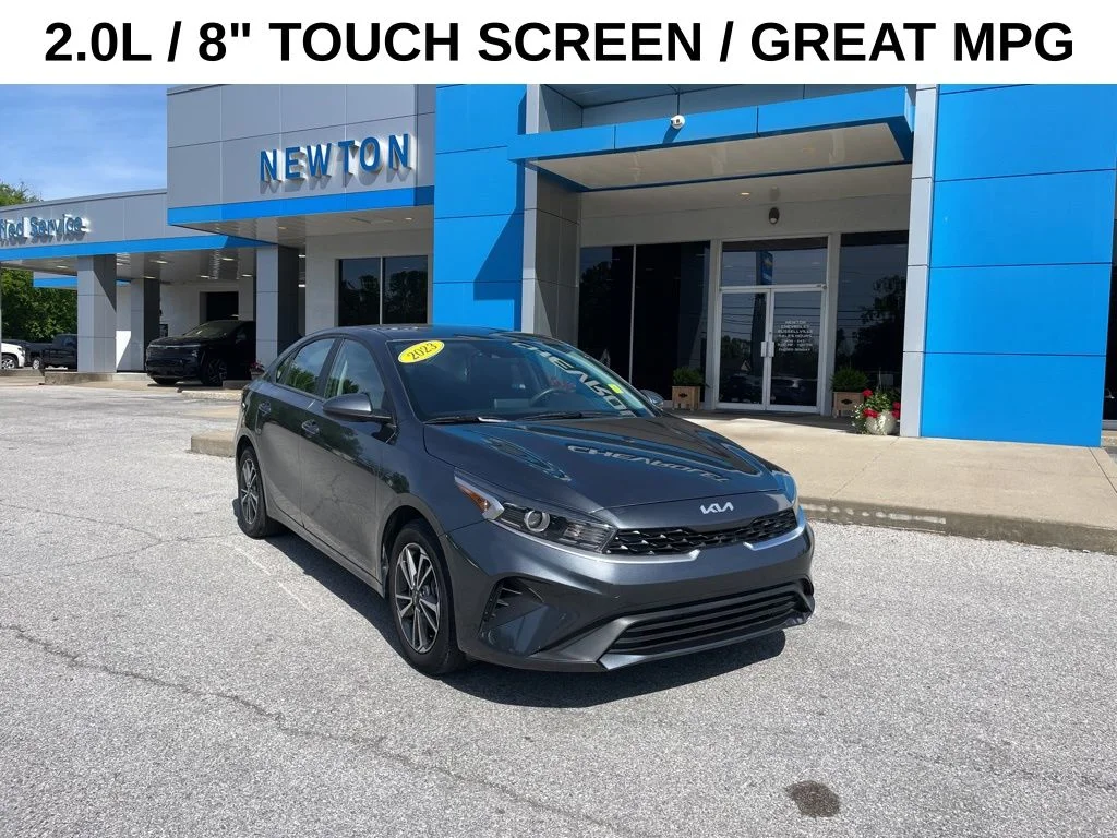2023 Kia Forte LXS AT's photo