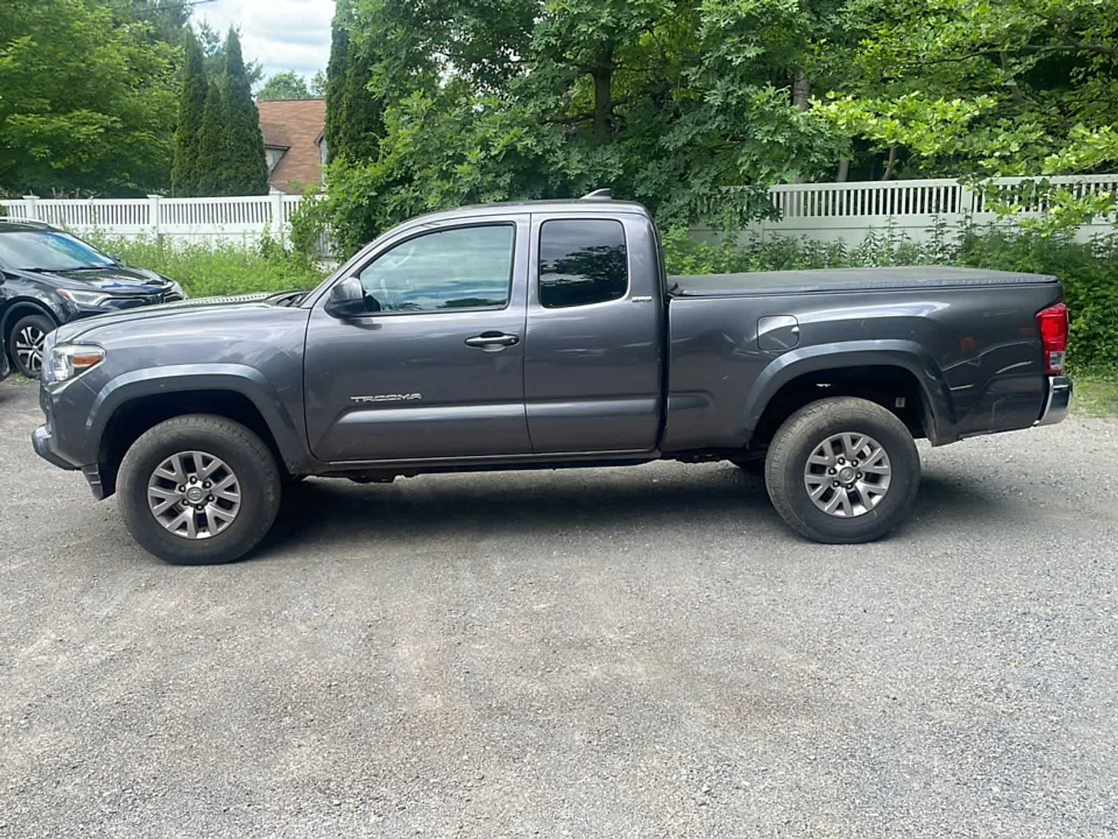 Used 2017 Magnetic Gray Metallic Toyota SR5 image 5