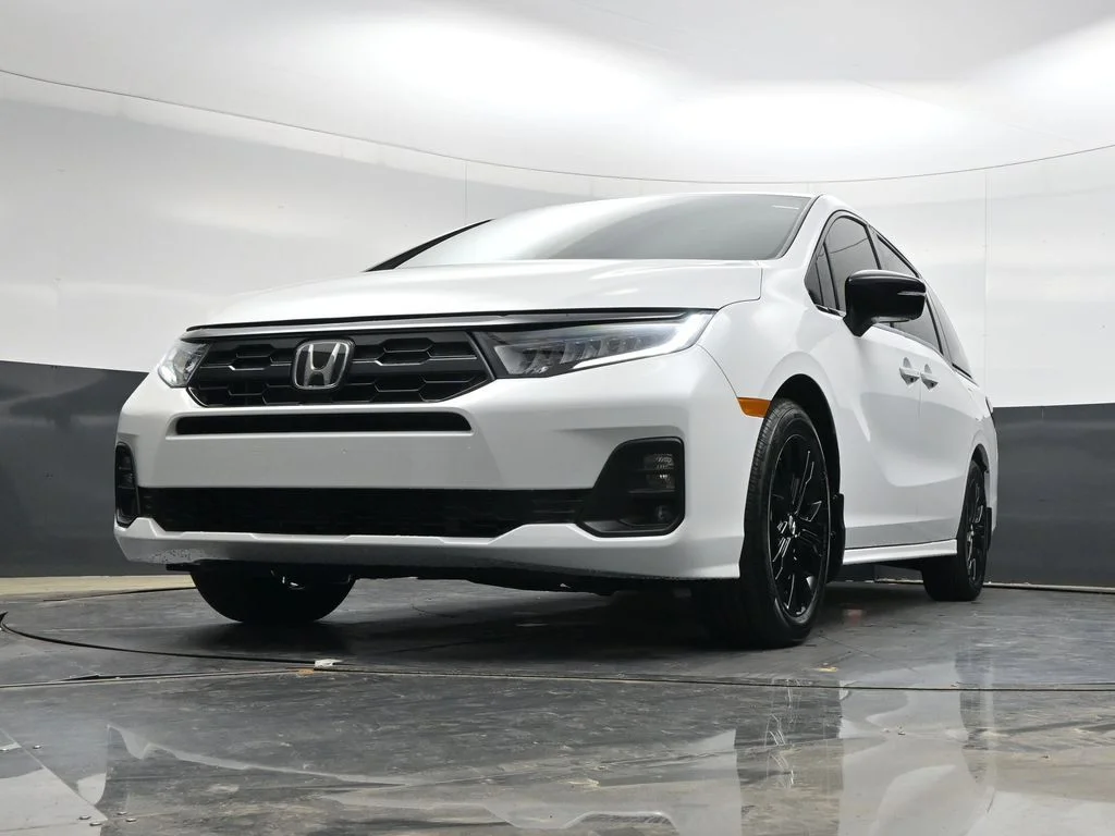 New 2026 Platinum White Pearl Honda Sport-L image 28
