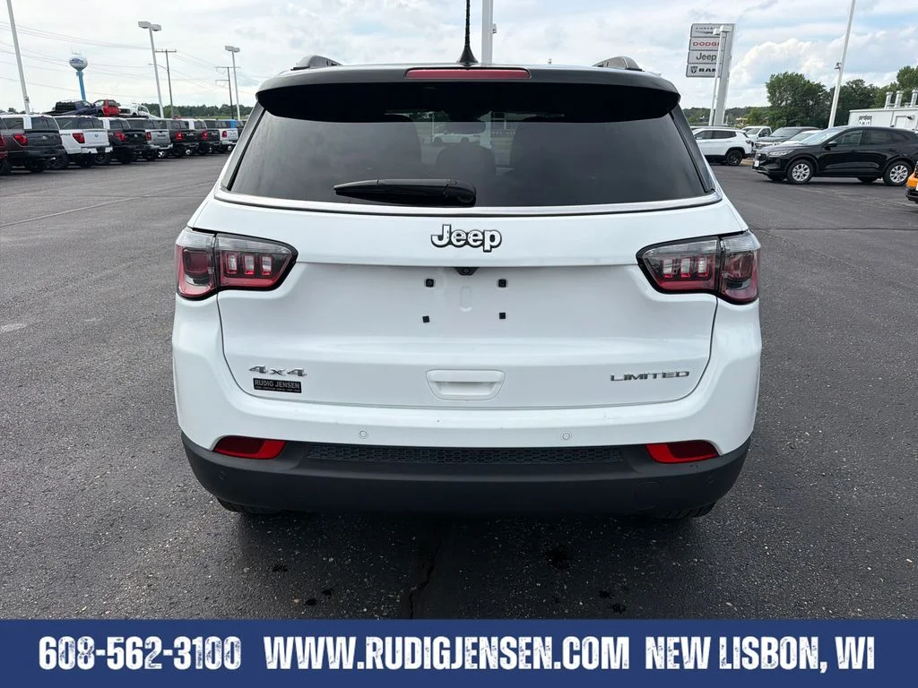 Used 2025 White Jeep Limited image 4