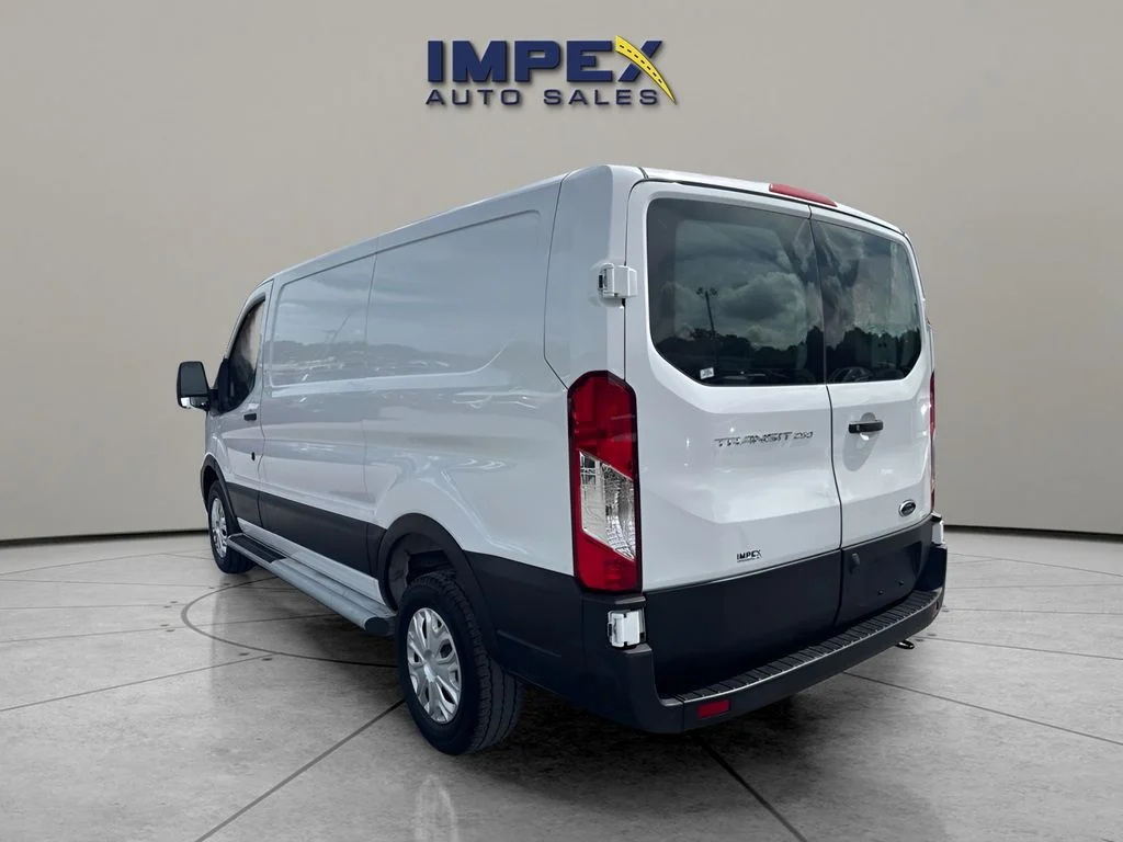 Used 2025 White Ford Base image 2