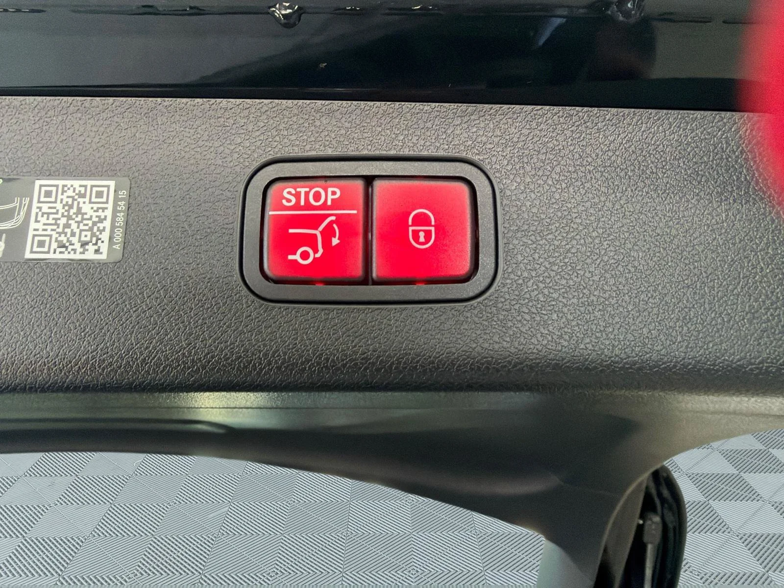 New 2026 Black Mercedes-Benz AMG E 53 E image 8