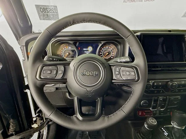 Used 2025 Black Jeep Mojave image 11