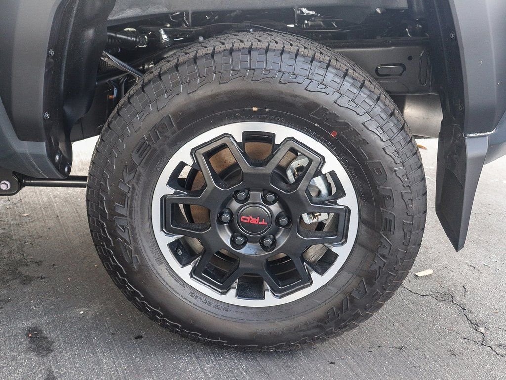 2026 Toyota Tacoma TRD Off Road - Photo 9
