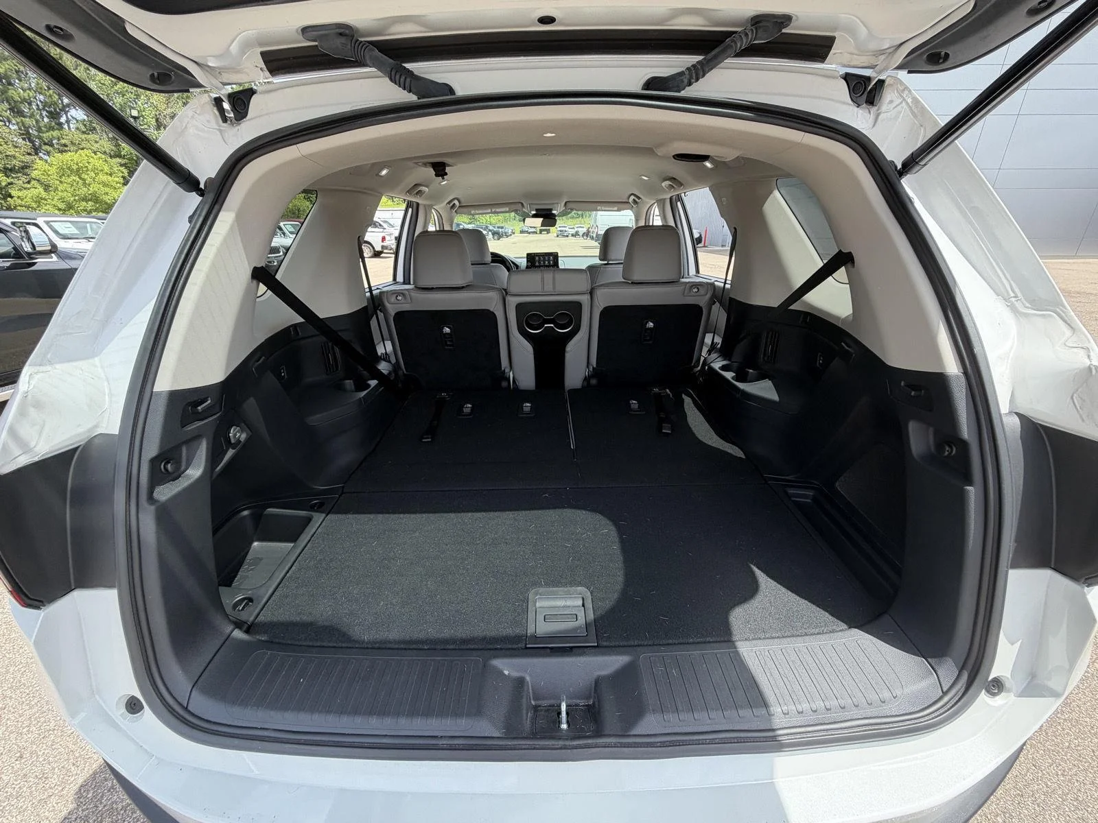 Used 2025 Platinum White Pearl Honda EX-L image 18