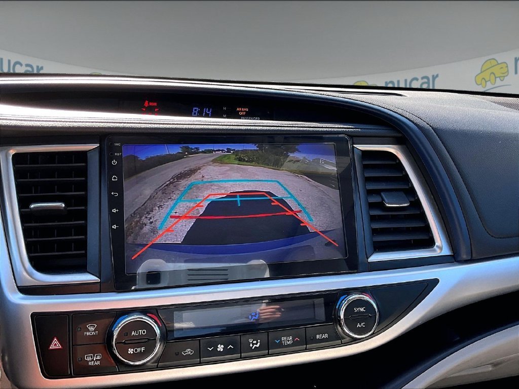 Used 2019 Blizzard Pearl Toyota XLE image 20
